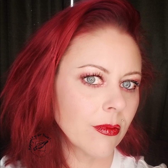 Meet your Posher, Kerri - Picture 2 of 3